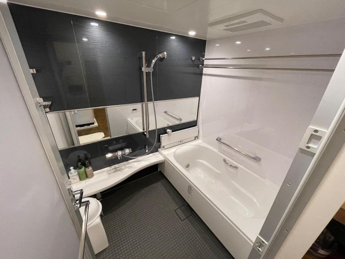 Wolf Pack Apartment 1002 Osaka Bagian luar foto
