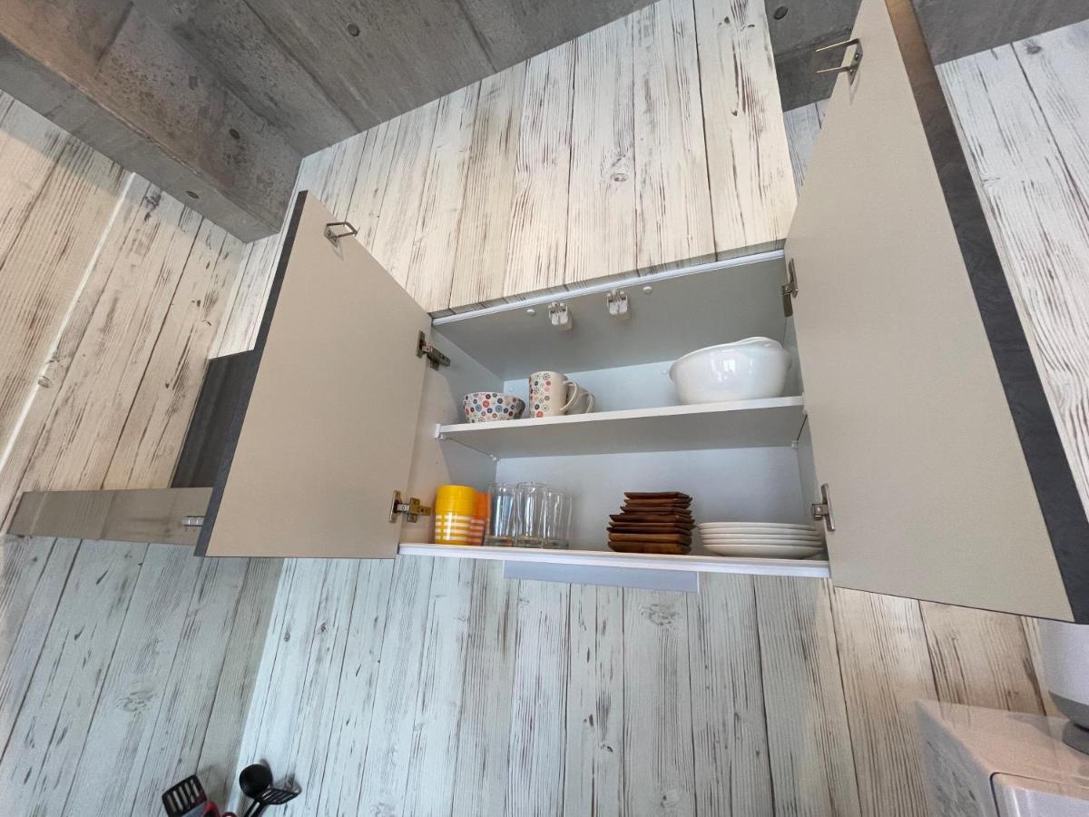 Wolf Pack Apartment 1002 Osaka Bagian luar foto